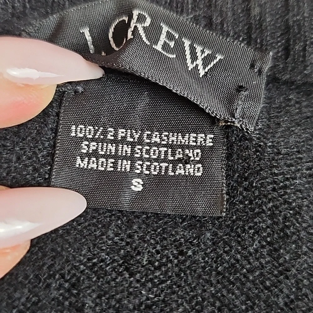 J. CREW 100% 2-PLY CASHMERE BLACK LONG SLEEVE BUTTON-UP CARDIGAN *WITH FLAW* - Picture 14 of 16